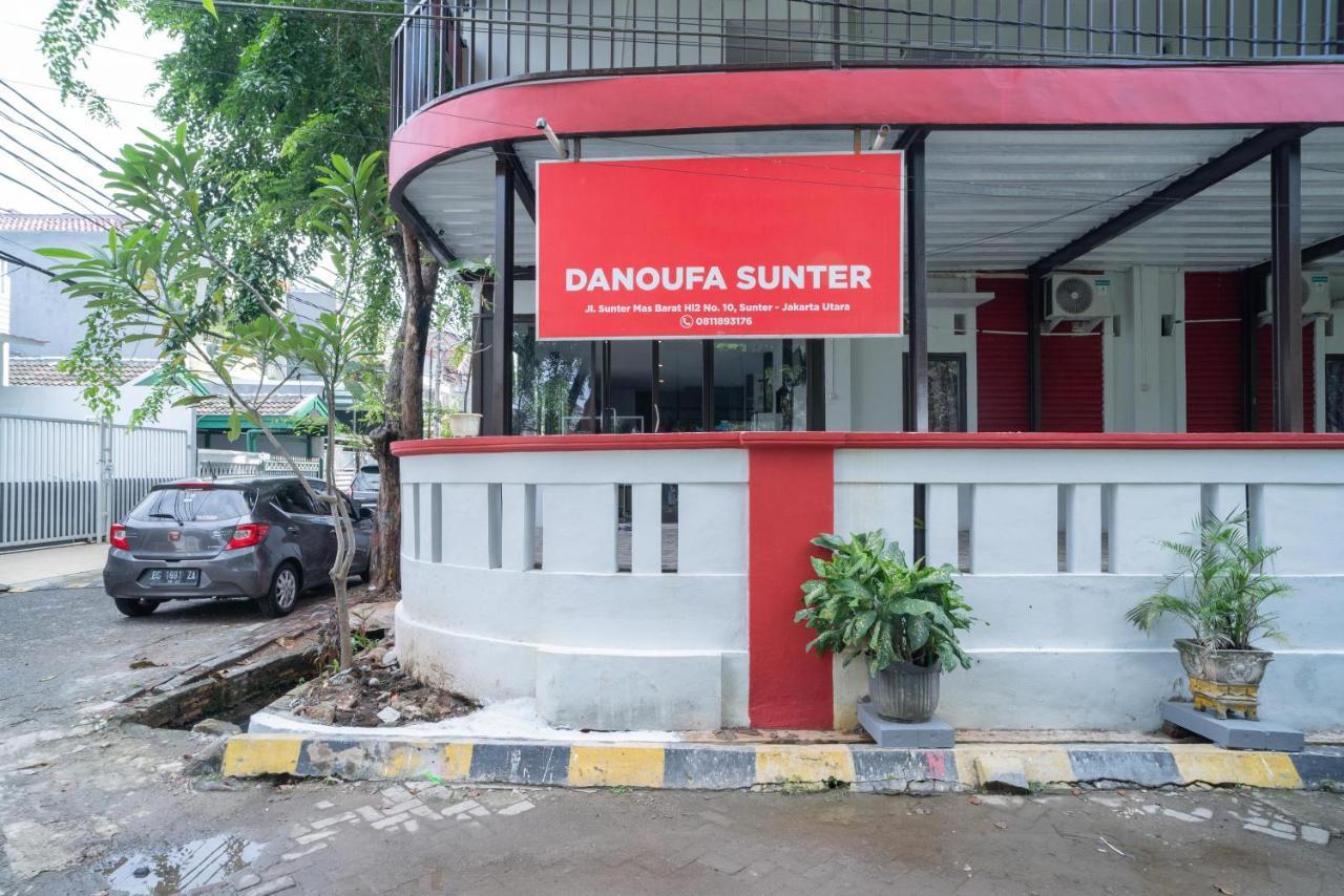 Reddoorz Plus Near Itc Cempaka Mas 2 Giacarta Esterno foto