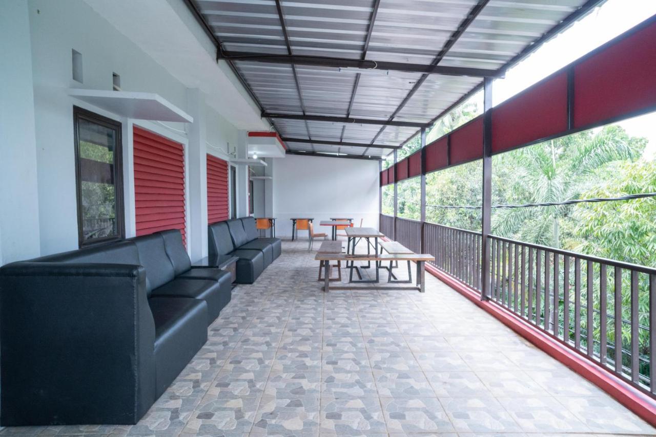 Reddoorz Plus Near Itc Cempaka Mas 2 Giacarta Esterno foto
