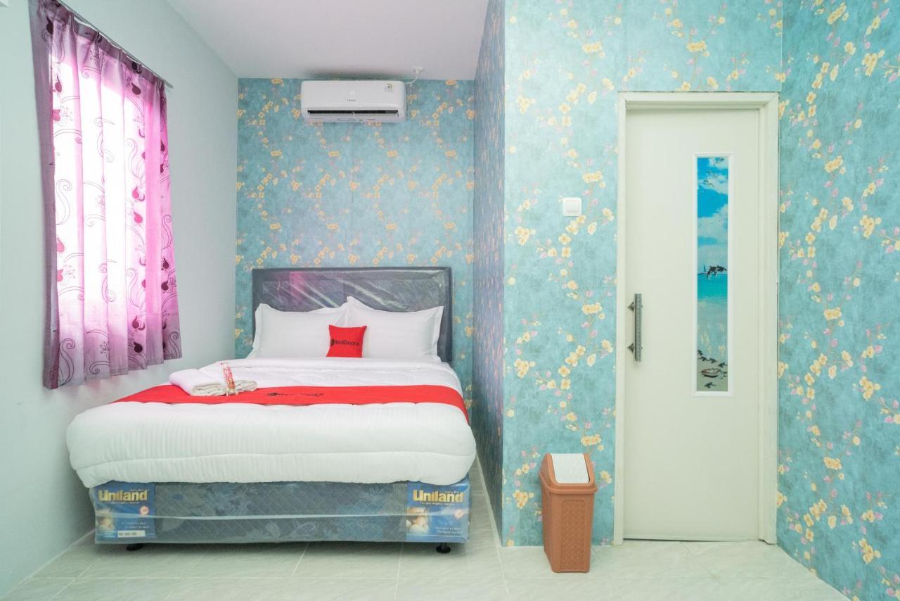 Reddoorz Plus Near Itc Cempaka Mas 2 Giacarta Esterno foto